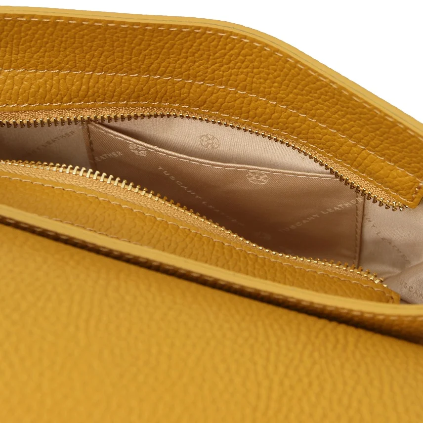 Кожена дамска чанта ASTREA Tuscany Leather