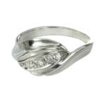 Годежен пръстен бяло злато с диаманти 0.075 tcw