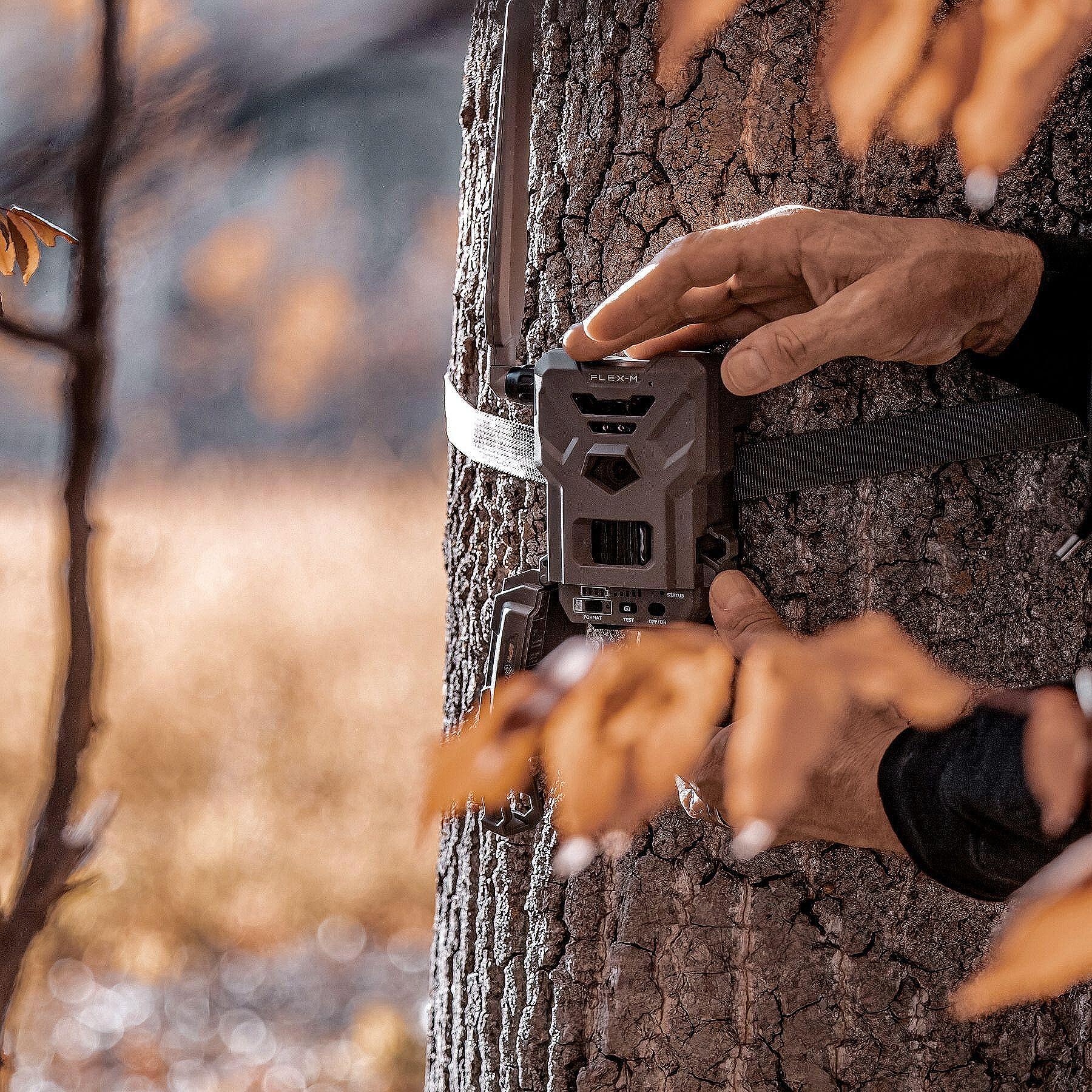 Ловна камера SpyPoint Flex-M - 4G Фотокапан