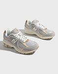 Обувки New Balance 2002R