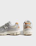 Обувки New Balance 2002R