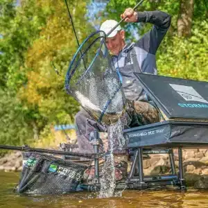 Глава за кеп Preston Innovations Free Flow Landing Net - 18 инча / 45см