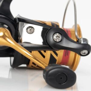 Макара с преден аванс Daiwa 20 Crossfire LT 2500 4BS A