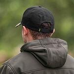 Шапка с козирка Avid Carp Black and Camo Cap