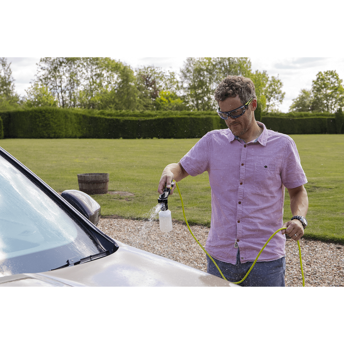 Pompa submersibila de spalare sub presiune 12V, in cutie pentru depozitare