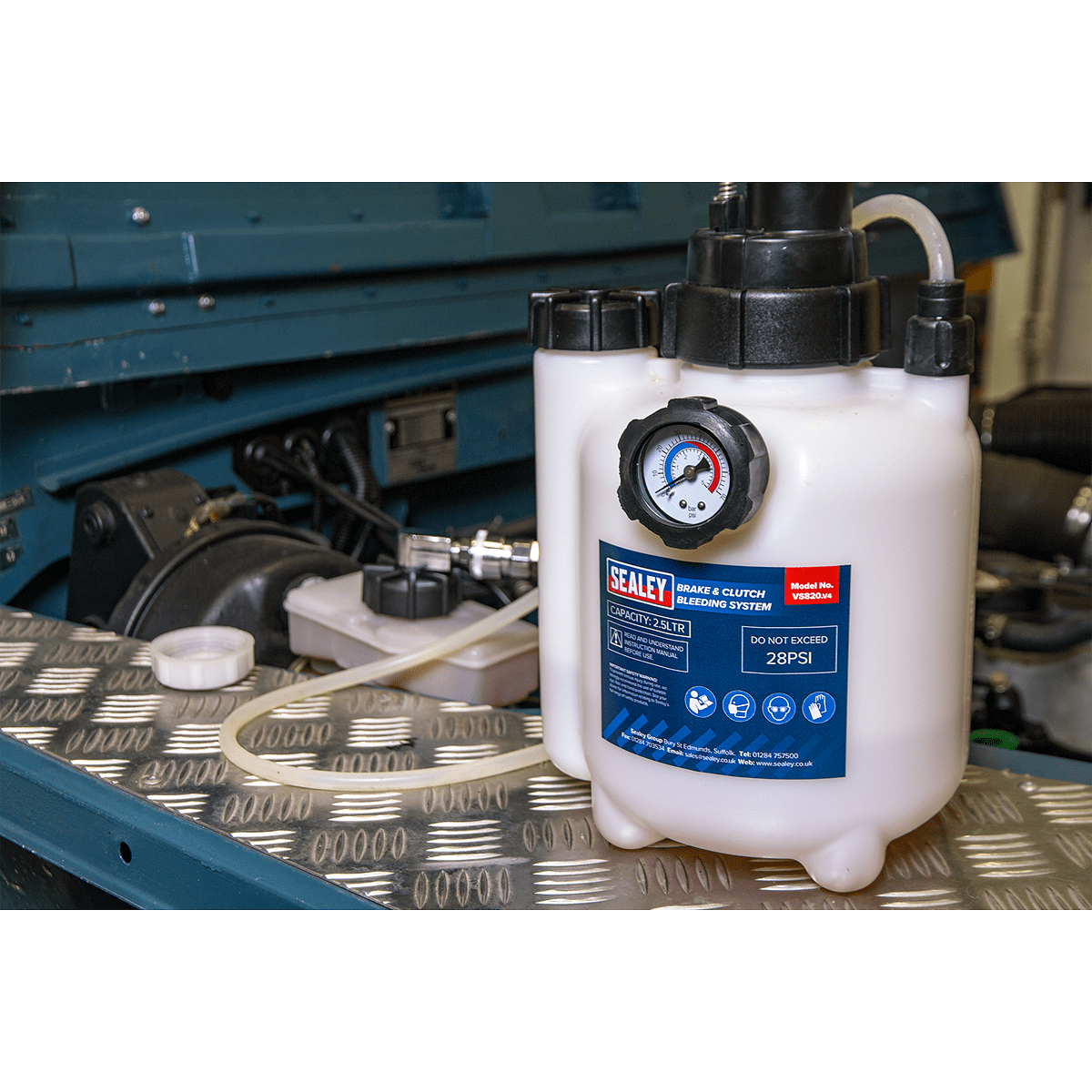 Dispozitiv de schimbat lichidul de frana, Sealey