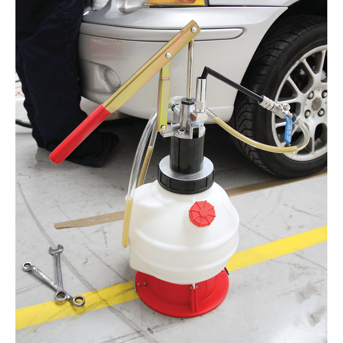 Dispozitiv pentru alimentarea cu ulei