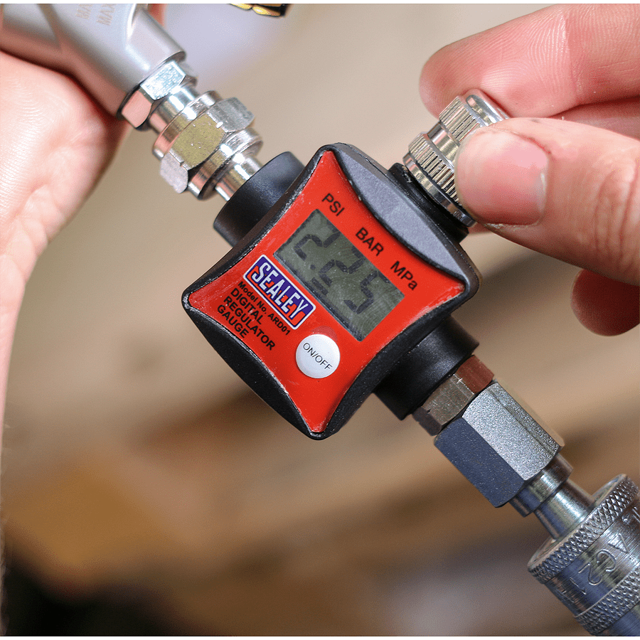 Regulator de presiune aer cu manometru digital