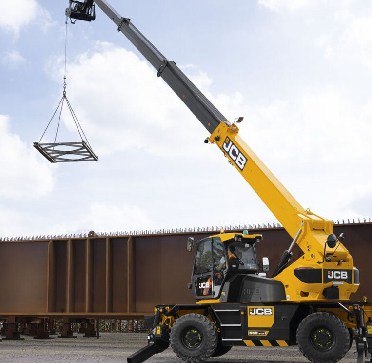 Ротационен телескопичен товарач JCB 558