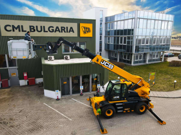 Ротационен телескопичен товарач JCB Ротационен телескопичен товарач JCB