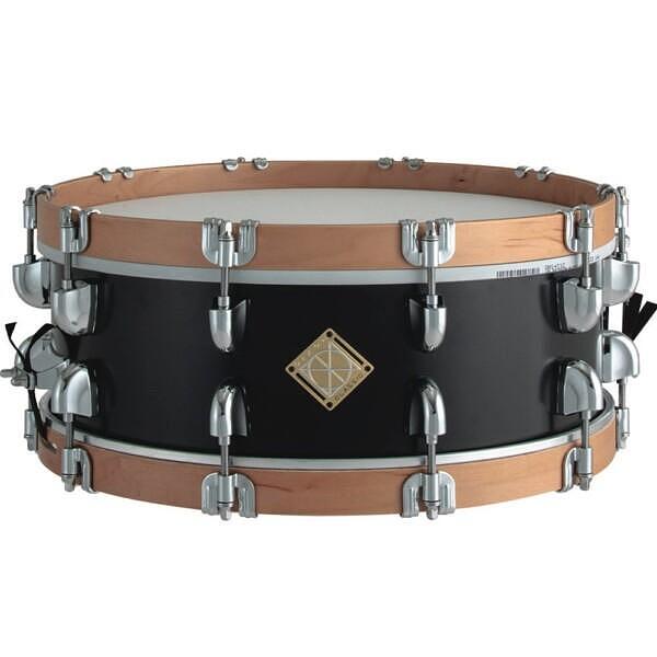 Dixon 5.5"x14" Classic Satin Black Maple Snare Drum