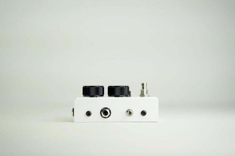 Collision Devices Singularity White