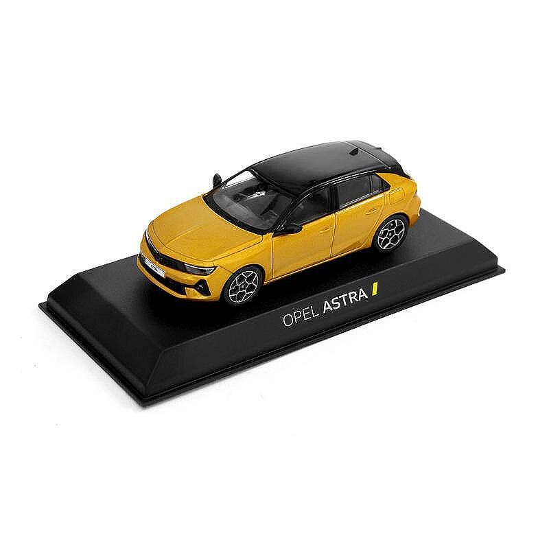 КОЛИЧКА OPEL ASTRA 1:43, KULT YELLOW