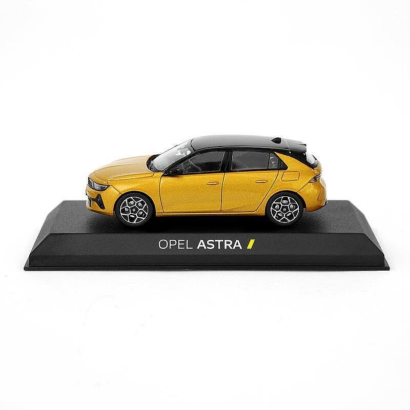 КОЛИЧКА OPEL ASTRA 1:43, KULT YELLOW