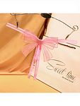 Еротични розови прашки Евелина с отворено дъно и панделка